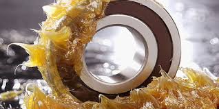 What amount of grease shoud be added